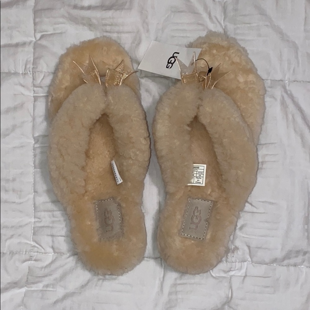 UGG beige fluffy slides size: 7